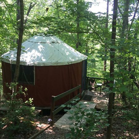 Cedar House Inn & Yurts Dahlonega Bagian luar foto