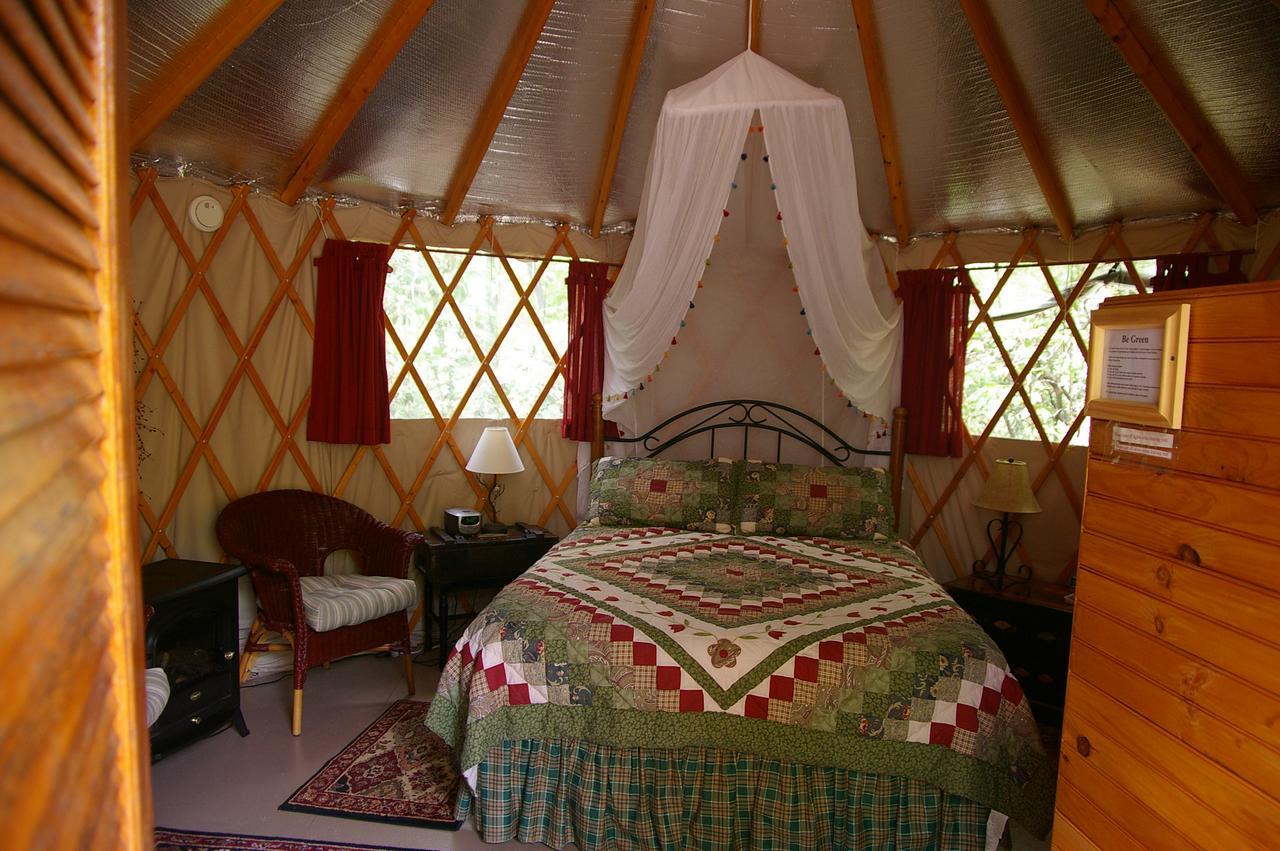 Cedar House Inn & Yurts Dahlonega Bagian luar foto